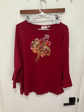 Quacker Factory L Embroidered Floral Bouquet Holiday Bell Sleeve Red Top NWOT